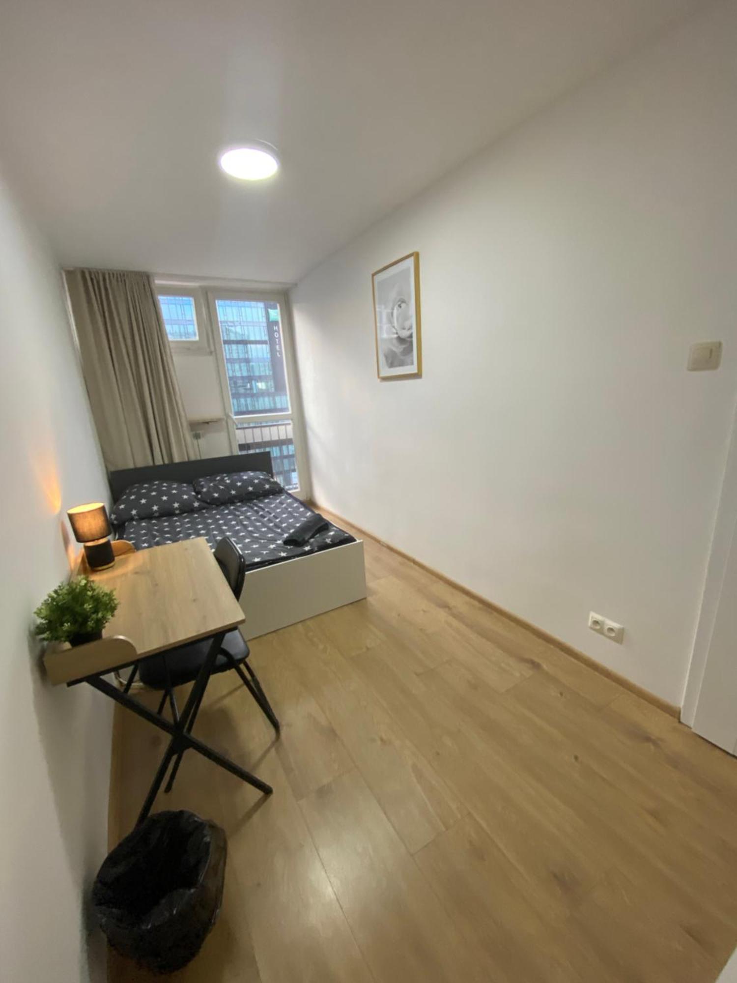 In - G39 * Warsaw